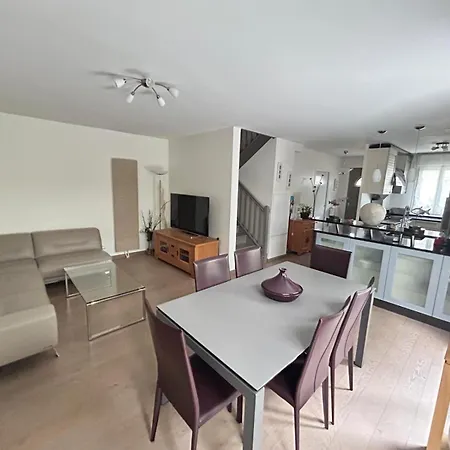 Maison Cesalyna 빌라 쀼또